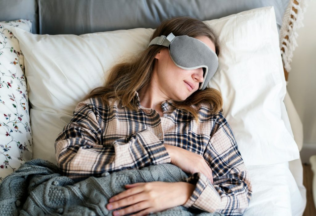 sleeping with eye mask